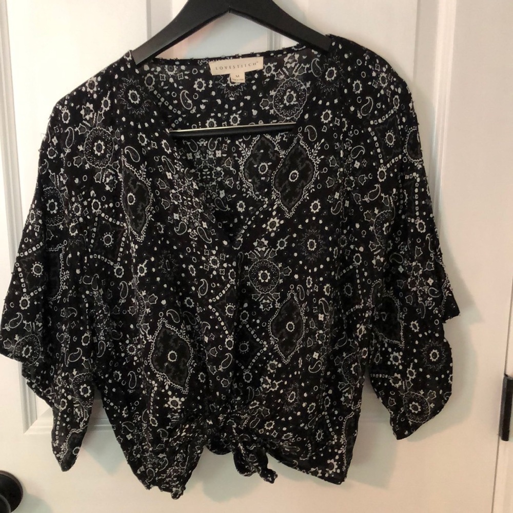 Sweet v neck blouse tied in front